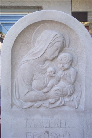 Madonna mit Kind in Jura